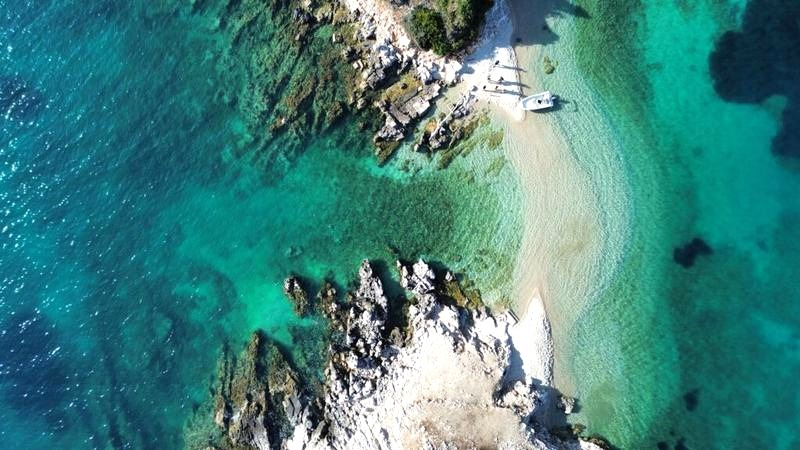 Plaże Albanii: gdzie warto pojechać na udany wypoczynek nad morzem